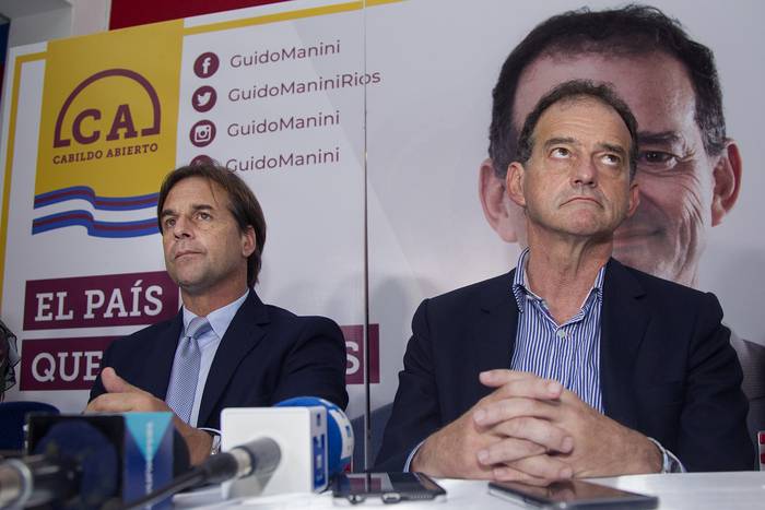 Luis Lacalle Pou y Guido Manini Rios. (Archivo, octubre de 2019) · Foto: .