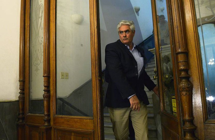 Agustín Bascou, luego de ser recibido por la comisión de ética del Partido Nacional. Foto: Andrés Cuenca (archivo, setiembre de 2017)