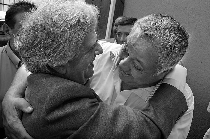 Tabaré Vázquez y Enrique Espert. Foto: Pablo Nogueira (archivo, marzo de 2010)