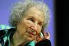 Margaret Atwood, durante el lanzamiento de su nuevo libro 'The Testaments', el 10 de setiembre, en Londres.
· Foto: Tolga Akmen, AFP Margaret Atwood, durante el lanzamiento de su nuevo libro 'The Testaments', el 10 de setiembre, en Londres.
· Foto: Tolga Akmen, AFP