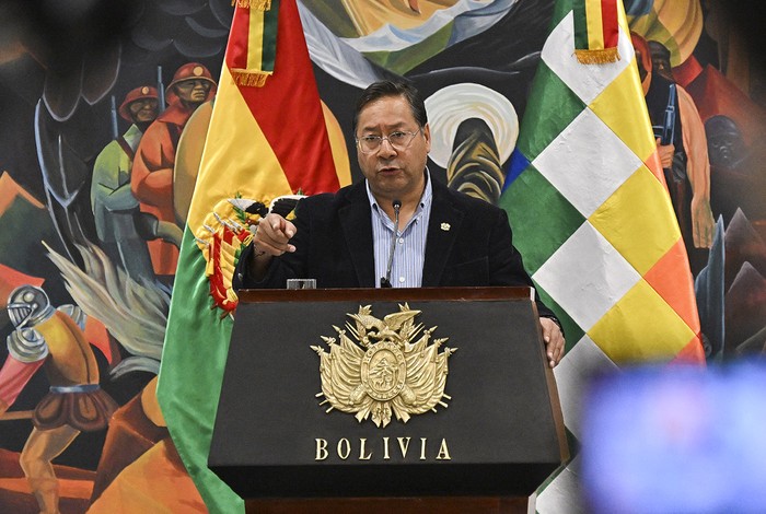 El presidente boliviano, Luis Arce, durante una rueda de prensa en La Paz. · Foto: Aizar Raldes, AFP