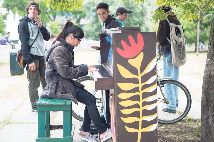 Soy tu piano en la Plaza Líber Seregni. (archivo, diciembre de 2017). · Foto: Pablo Vignali