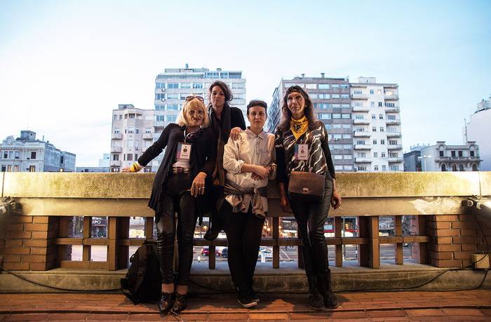 Carolina Figueredo, Cecilia Saurí, Cecilia Estalles y Magalí Muñiz en la Intendencia de Montevideo.

 · Foto: Natalia Rovira