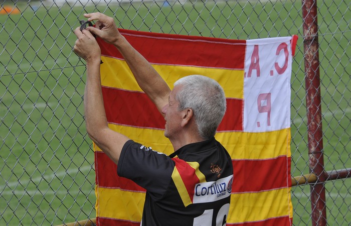 Hincha de Progreso en el estadio Paladino (archivo, marzo de 2019).
 · Foto: Federico Gutiérrez