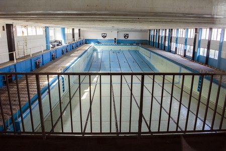 Piscina olímpica del club Neptuno. · Foto: Iván Franco Piscina olímpica del club Neptuno. · Foto: Iván Franco