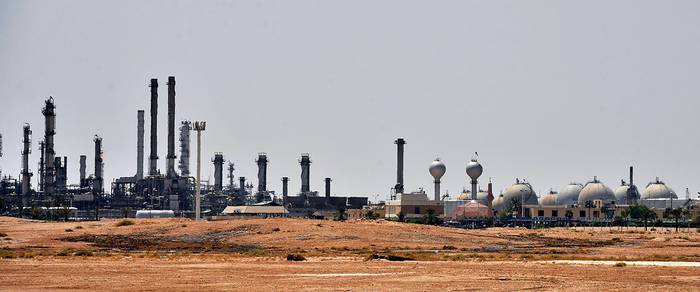 Planta petrolera de Aramco, cerca del área de al-Khurj, en las afueras de la capital saudita, Riad.

 · Foto: Fayez Nureldine, AFP