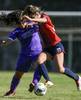 Pia Echenique, de Defensor Sporting y Camila Pertusso, el domingo, en el Complejo Deportivo Náutico. · Foto: Fernando Morán Pia Echenique, de Defensor Sporting y Camila Pertusso, el domingo, en el Complejo Deportivo Náutico. · Foto: Fernando Morán