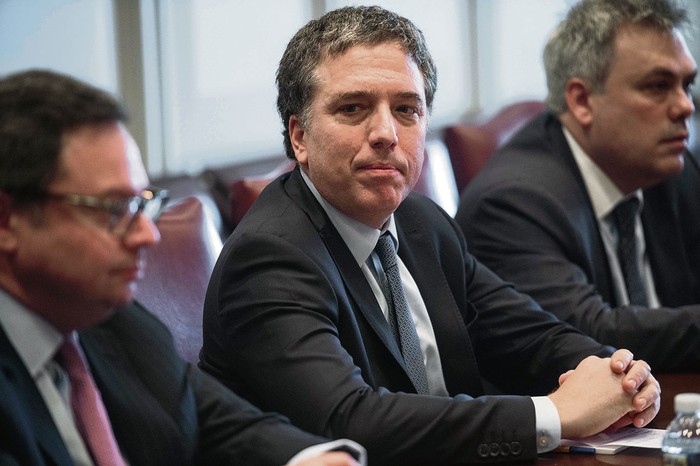 El ministro de Economía de Argentina, Nicolás Dujovne, el 10 de mayo, en Washington.
 · Foto: Nicholas Kamm