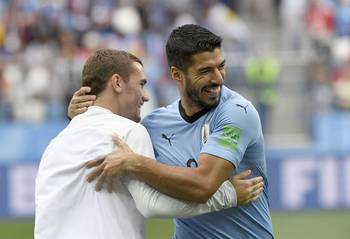 Antoine Griezman, de Francia, y Luis Suárez, de Uruguay, en el estadio Nizhny Novgorod (archivo, julio de 2018). Antoine Griezman, de Francia, y Luis Suárez, de Uruguay, en el estadio Nizhny Novgorod (archivo, julio de 2018).