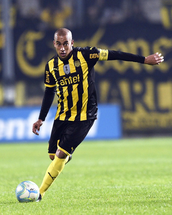 Guzmán Pereira durante el partido con Boston River en el estadio Campeón del Siglo.  · Foto: Fernando Morán