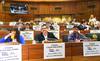 Diputados opositores reclamando el juicio político, durante la sesión del 7 de agosto.
Diputados opositores reclamando el juicio político, durante la sesión del 7 de agosto.