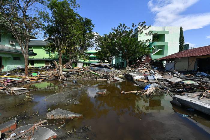 Escombros en la Universidad Estatal Islámica de Palu, en la región central de Sulawesi, Indonesia,  tras el terremoto y el tsunami del 28 de setiembre. · Foto: Adek Berry