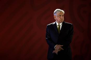 Andrés Manuel López Obrador, previo a dar una conferencia de prensa en el Palacio Nacional, el viernes en Ciudad de México. Andrés Manuel López Obrador, previo a dar una conferencia de prensa en el Palacio Nacional, el viernes en Ciudad de México.