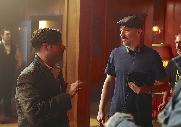 Jason Schwartzman y Enzo Mileti,en el rodaje de Fargo.
