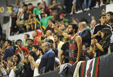Hinchas de Aguada. · Foto: Federico Gutiérrez Hinchas de Aguada. · Foto: Federico Gutiérrez