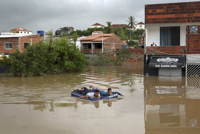 Inundaciones en Itapetinga, Bahía, el 26 de diciembre. · Foto: Manuella Luana, AFP