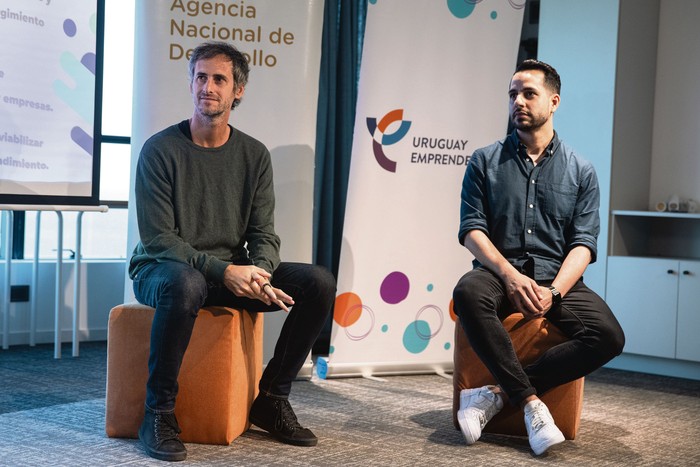 Agustín Gallo, de Prex y Javier Pastorino, de la ANII, el 18 de noviembre, durante el lanzamiento de la Semana Emprendedora, en Cubo Itaú de Punta Carretas. · Foto: Mara Quintero