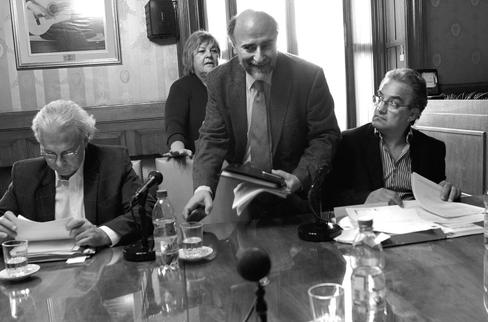 Rubén Martínez Huelmo, Daisy Tourné, Pablo Mieres y José Carlos Cardoso, durante la Comisión
Investigadora de ANCAP, ayer, en el Palacio Legislativo. Foto: Pablo Vignali