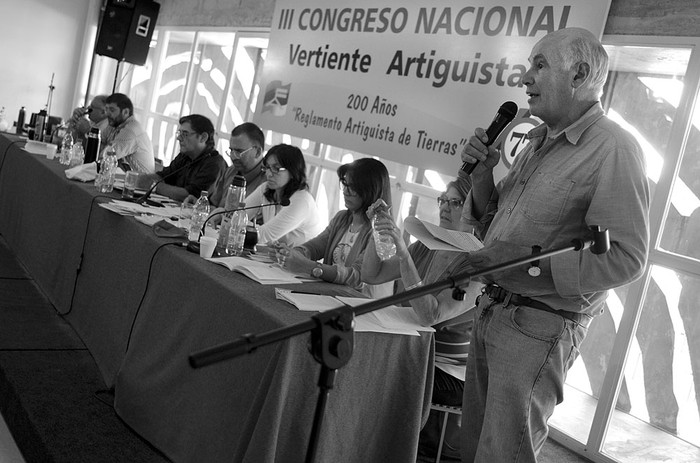 Enrique Rubio en el III Congreso Nacional de la Vertiente Artiguista, ayer, en La Huella de Seregni. Foto: Pablo Vignali