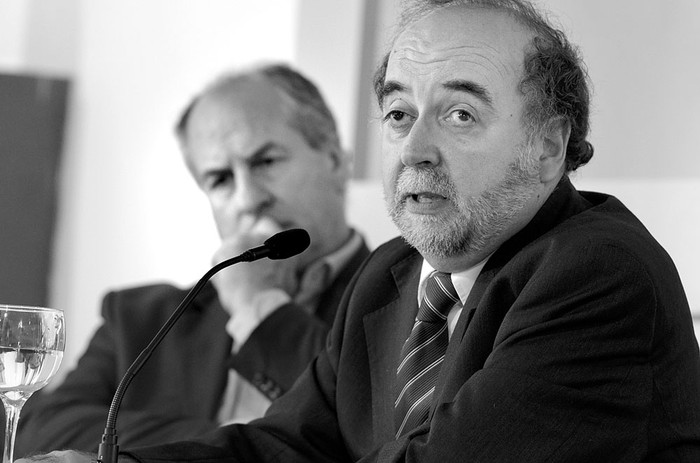 Ernesto Murro y Nelson Loustaunau, ayer, en el Ministerio de Trabajo y Seguridad Social. Foto: Pablo Vignali
