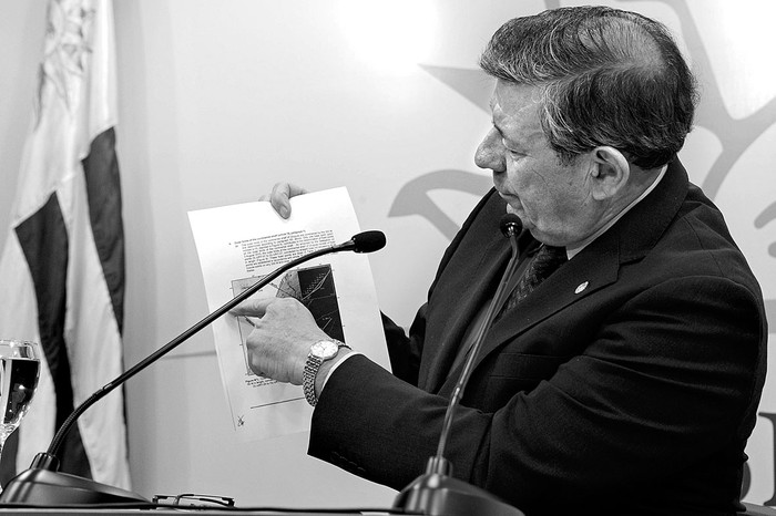 Rodolfo Nin Novoa en rueda de prensa, al final del Consejo de Ministros,
ayer, en la Torre Ejecutiva. Foto: Walter Paciello, Presidencia