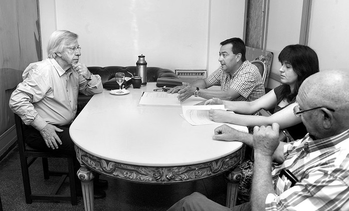 Danilo Astori con organizaciones sociales, ayer, en Treinta y Tres. Foto: Walter Paciello, Presidencia