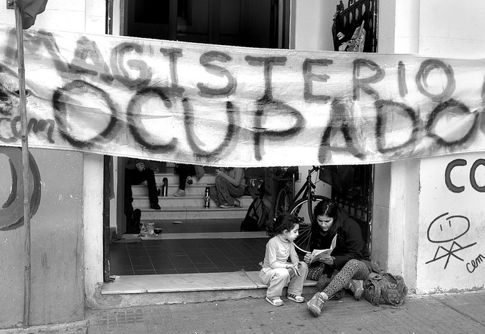 Sede de Magisterio ocupada, ayer. Foto: Pablo Vignali