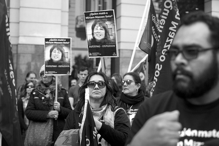 Movilización por Miriam Mazzeo Soto, ayer, frente a la Suprema Corte de Justicia. Foto: Pablo Vignali
