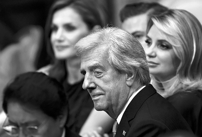 Tabaré Vázquez y la reina Letizia (i) en la ceremonia de apertura de la Cumbre de Líderes Mundiales contra el Cáncer, ayer, en Ciudad de México. Foto: Pedro Pardo, AFP