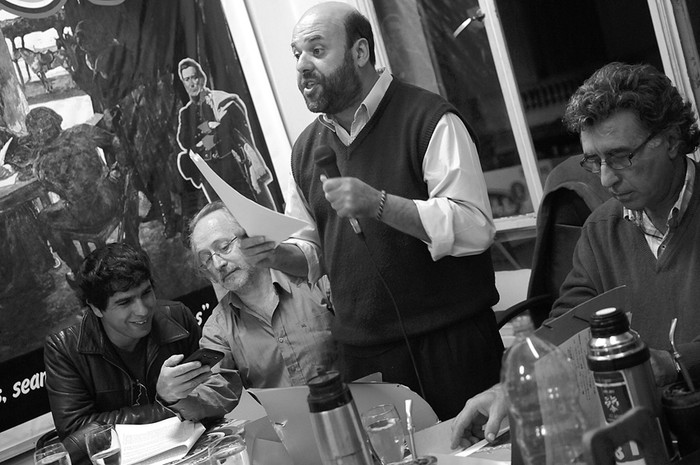 Nicolás Núñez, Julio Calzada, Julio Bango y Darío Pérez, anoche en la sede de Liga Federal. · Foto: Nicolás Celaya