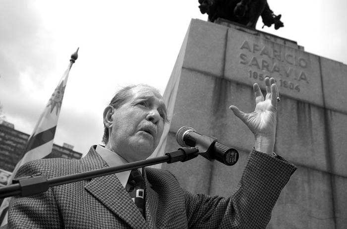 Óscar López Balestra, durante un homenaje a Aparicio Saravia. (archivo, setiembre de 2009) · Foto: Ricardo Antúnez