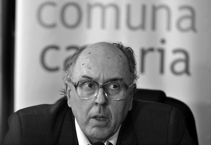 
Marcos Carámbula en conferencia de prensa. (archivo, agosto de 2011) · Foto: Javier Calvelo