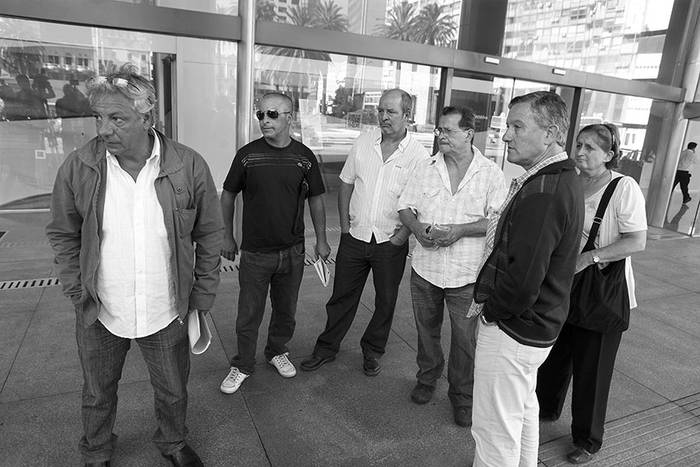 Trabajadores de Agolan previo a la reunión con el presidente José Mujica, en la Torre Ejecutiva. (archivo, enero de 2014) · Foto: Pablo Vignali