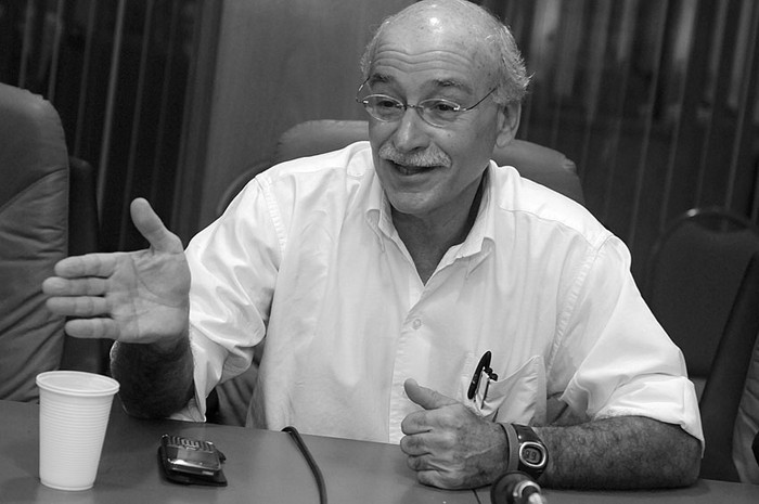 Luis Alberto Ney Castillo durante un encuentro con diputados del Partido Colorado.  (archivo, febrero de 2010) · Foto: Ricardo Antúnez