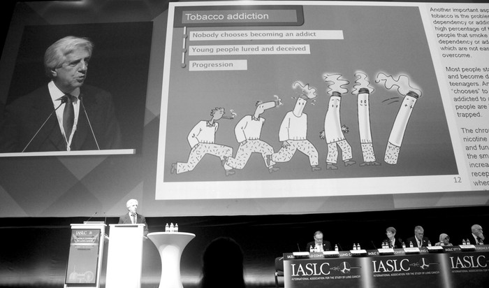 Tabaré Vázquez, ayer, durante su participación en la Conferencia Mundial de Cáncer de Pulmón, en Viena. / foto: manuel tort, secretaría de comunicación institucional