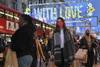 Regent Street, en Londres, el martes 15 de diciembre. · Foto: Daniel Leal-Olivas, AFP Regent Street, en Londres, el martes 15 de diciembre. · Foto: Daniel Leal-Olivas, AFP