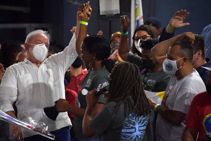 Luiz Inácio Lula da Silva, el 22 de diciembre en un evento con recicladores en San Pablo. · Foto: Nelson Almeida, AFP