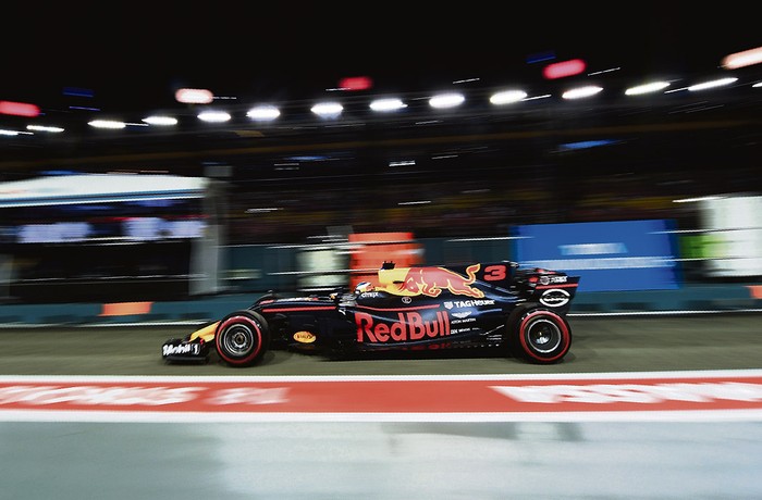 Daniel Ricciardo de Red Bull, durante la segunda sesión de práctica para el Grand Premio de Singapur. Foto: Manan Vatsyayana, Afp