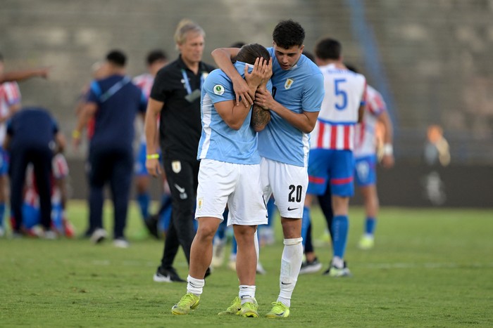 Mauro Salazar y Lucas Pino en el estadio olímpico de la UCV en Caracas, el 13 de febrero de 2025. · Foto: Juan Barreto, AFP