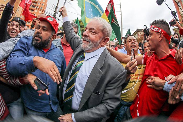 Lula da Silva entrando al Supremo Tribunal Federal en Curitiba, Brasil (archivo, mayo de 2017). · Foto: Ricardo Stutckert