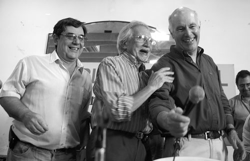 Daoiz Uriarte, Mariano Arana y Enrique Rubio, ayer, en la Asamblea Nacional de la Vertiente Artiguista. Foto: Pablo Vignali
