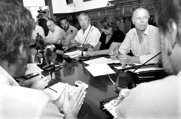 Sesión del Honorable Directorio del Partido Nacional, ayer, en la sede partidaria. Foto: Juan Manuel Ramos