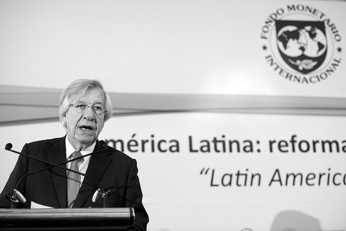 Danilo Astori en la conferencia “América Latina: reformas estructurales para impulsar
el crecimiento económico”, ayer en el hotel Sofitel. Foto: Santiago Mazzarovich