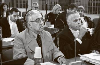 Jorge Tróccoli (i) y su abogado, Francesco Guzzo, durante el juicio del Plan Cóndor, el 13 de octubre de 2016, en Roma. Foto: Nadia Angelucci Jorge Tróccoli (i) y su abogado, Francesco Guzzo, durante el juicio del Plan Cóndor, el 13 de octubre de 2016, en Roma. Foto: Nadia Angelucci