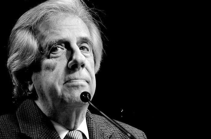 Tabaré Vázquez en conferencia de prensa, ayer, luego de la reunión del Consejo de Ministros. Foto: Pablo Vignali