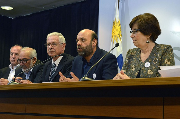 Julio Bango, responsable del Sistema de Cuidados, ayer, en el lanzamiento del Mes de los Cuidados. Foto: Patricia Bueno Fregenal, Presidencia