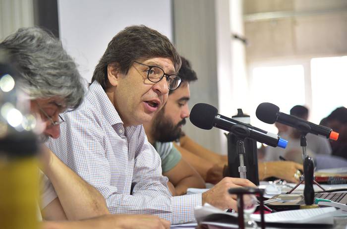 Javier Miranda, durante el Plenario Nacional del Frente Amplio.
Foto: Carlos Lebrato, Unidad de Comunicación del Frente Amplio
