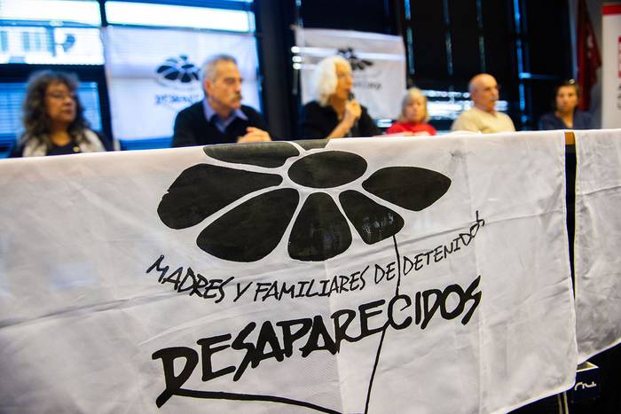 Conferencia de prensa de Madres y Familiares de Detenidos Desaparecidos en la Asociación de la Prensa Uruguaya (archivo, mayo 2019).  · Foto: Santiago Mazzarovich / adhocFOTOS