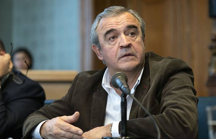 Jorge Larrañaga, en una conferencia de prensa en el Palacio Legislativo en junio.  · Foto: Ricardo Antúnez