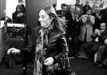 Beatriz Argimón, el martes, durante el acto de lanzamiento de campaña de la lista 2004 del Partido Nacional. Beatriz Argimón, el martes, durante el acto de lanzamiento de campaña de la lista 2004 del Partido Nacional.